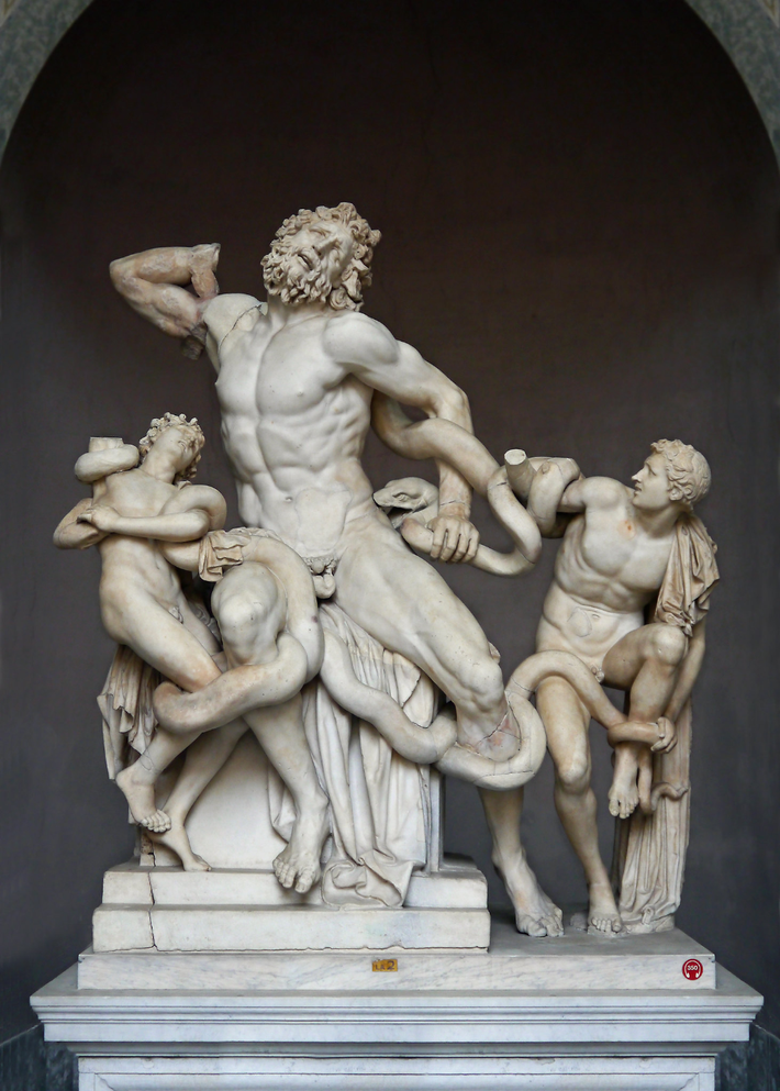 "Laocoön and His Sons". Một kiệt tác điêu khắc thể hiện cảnh Laocoön, một linh mục thành Troy, và hai con trai của ông bị tấn công bởi những con rắn biển khổng lồ, nhấn mạnh cảm xúc và nỗi đau của các nhân vật. Ảnh: Pinterest.