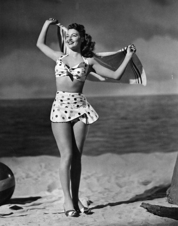 5. Ava Gardner. Quốc gia: Mỹ. Thành tựu: Nổi tiếng với vẻ đẹp đầy mê hoặc và tài năng diễn xuất, Gardner đã để lại dấu ấn trong các bộ phim như "The Killers" (1946) và "Mogambo" (1953). Ảnh: Pinterest.