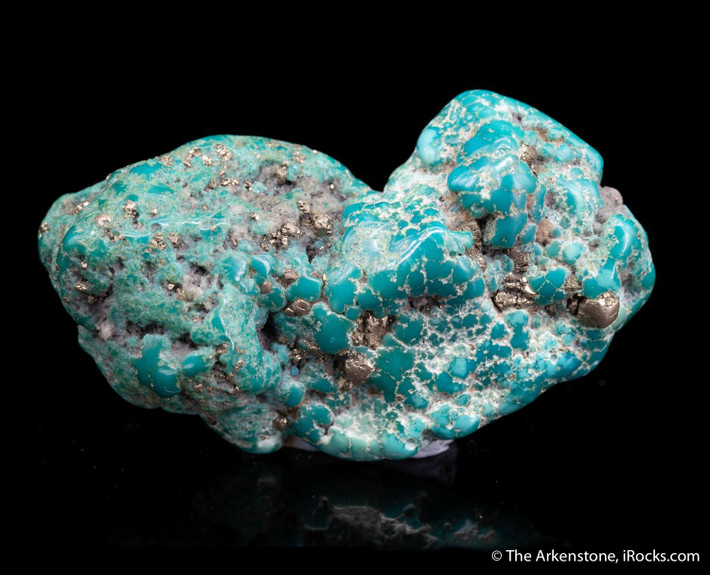 Turquoise hay ngọc lam là photphat đồng và nhôm ngậm nước tồn tại trong đá mắc-ma biến đổi. Khoáng vật màu lam này là một trong những loại đá quý được săn lùng nhiều nhất trong lịch sử.