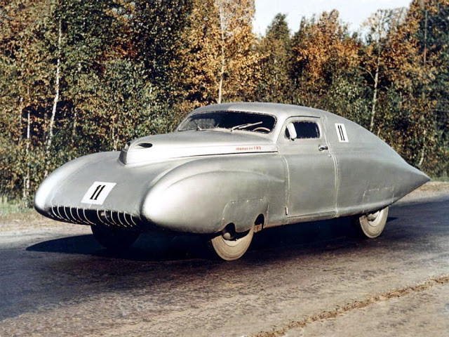 GAZ M-20 Pobeda Sport (1950). Với nhiều cải tiến lớn, GAZ M-20 Pobeda Sport có uy lực mạnh mẽ hơn đáng kể so với các mẫu xe tiền nhiệm. Sở hữu động cơ 105 mã lực, nó có thể đạt tốc độ lên đến 190 km/h. Ảnh: Old Concept Cars.