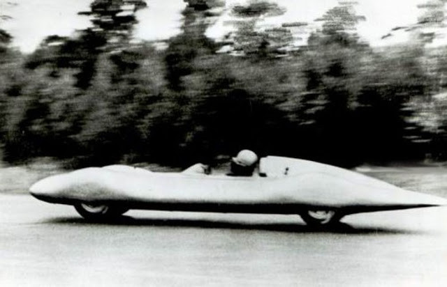 Zvezda 6 (1957). Sở hữu động cơ 245 cm3, công suất 54 mã lực, Zvezda 6 có thể đạt tốc độ độ 200 km/h. Nó đã lập hai kỷ lục thế giới về tốc độ của các mẫu xe đua hạng nhẹ. Ảnh: Old Concept Cars.