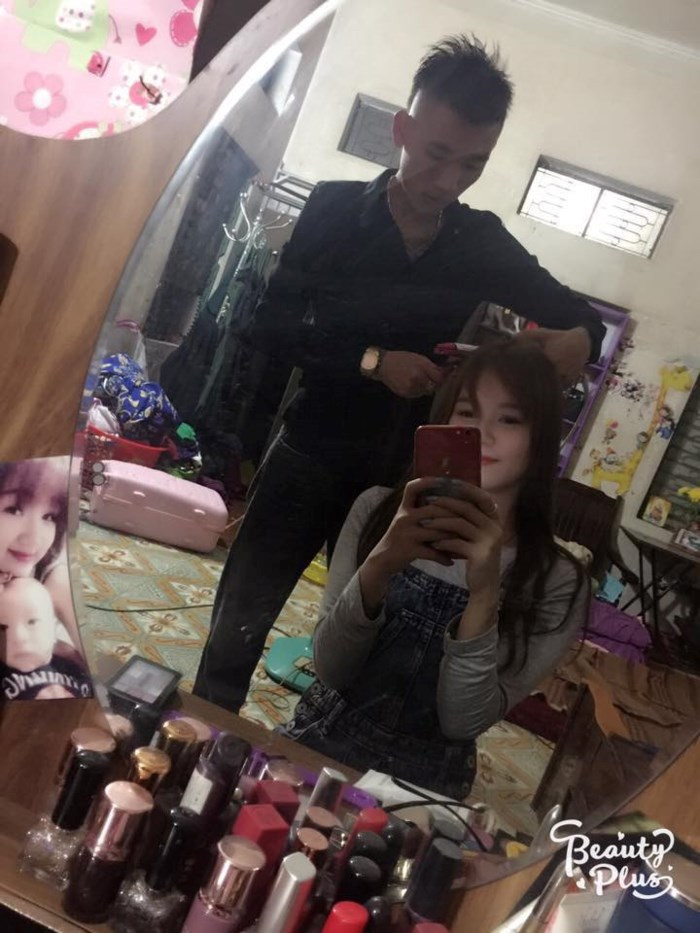 Cô gái H.A cũng nhận định: “Người như vậy nên lấy làm chồng. Người như thế lấy về chăm lo cho vợ lắm. Chỉ thi thoảng hơi nóng tính chút thôi nhưng độ chiều vợ là nhất đấy”.