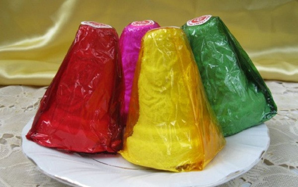 10. Cũng như mùi hương trầm, mùi oản cúng chùa gắn liền với bầu không khí thanh tịnh của một ngày đầu xuân. Ảnh: Dạy làm bánh.
