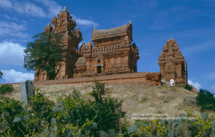 Tháp Po Klong Garai, tòa tháp Chăm nổi tiếng ở thị xã Phan Rang - Tháp Chàm.