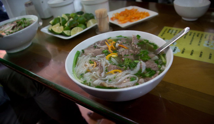 Phở - món ăn Việt nổi tiếng nhất thế giới. Đến Việt Nam mà không ăn phở thì chưa thể nói là đã đến Việt Nam.