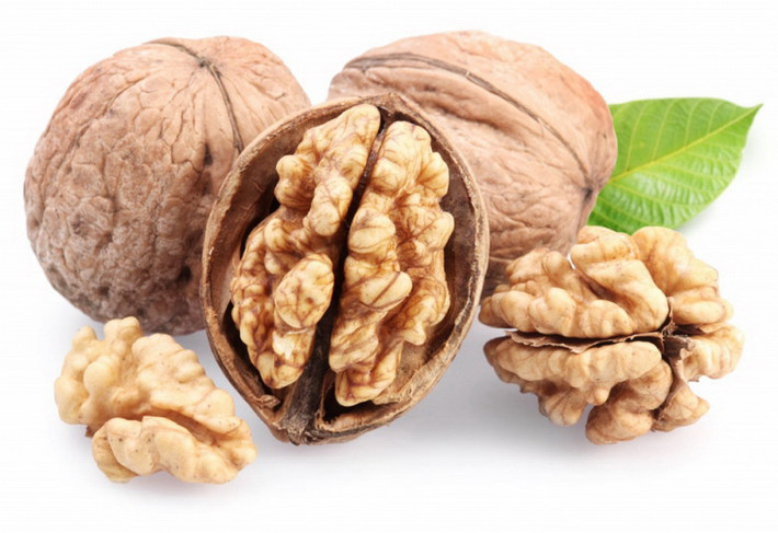 Quả óc chó, còn gọi là hồ đào (walnut) được coi là một loại thực phẩm quý, với phần hạt có giá trị dinh dưỡng cao và nhiều tính năng y học tốt cho con người. Giá quả óc chó tại Việt Nam vào khoảng 350.000 đến 400.000 đồng/kg.