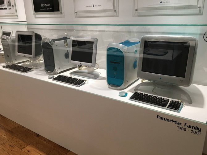 Bên cạnh iMac, Apple còn có dòng sản phẩm máy để bàn mang tên PowerMac.