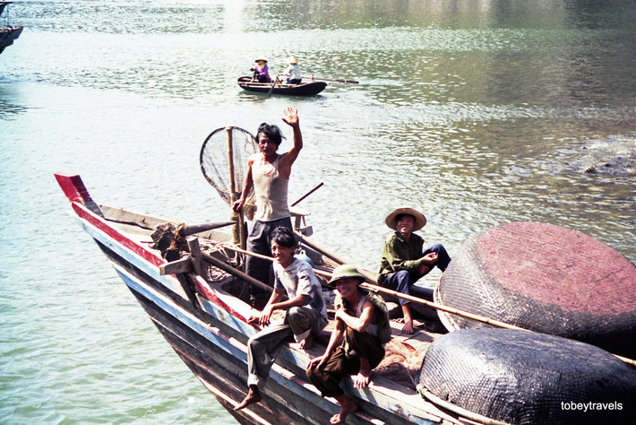Sự thân thiện của những người ngư dân địa phương.
