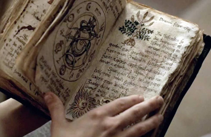 Theo giai thoại, John of Morigny – một thầy tu thế kỷ 14, là một người học theo sách Ars Notoria, đã đạt đến đẳng cấp thông thái và bậc thầy về học thuật. Nhiều người nói ông có khả năng giao tiếp với thế giới bên kia và có thể nhìn thấy hồn "ma".