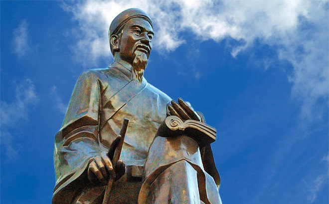 Nguyễn Bỉnh Khiêm (tuổi Tân Hợi, 1491–1585), là một trong những nhân vật có ảnh hưởng nhất của lịch sử cũng như văn hóa Việt Nam trong thế kỷ 16. Được gọi là Trạng Trình, ông nổi tiếng vì tư cách đạo đức, tài thơ văn cũng như tài tiên tri các tiến triển của lịch sử Việt Nam.