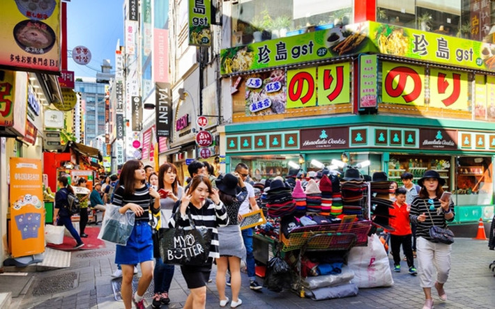 Hàn Quốc có 44 tỷ phú năm 2018, tăng 16% so với năm ngoái. Hiện Chủ tịch Tập đoàn Samsung - ông Lee Kun hee là người giàu nhất nước này, với khối tài sản ước tính 14,9 tỷ USD.(Ảnh: Shutterstock)