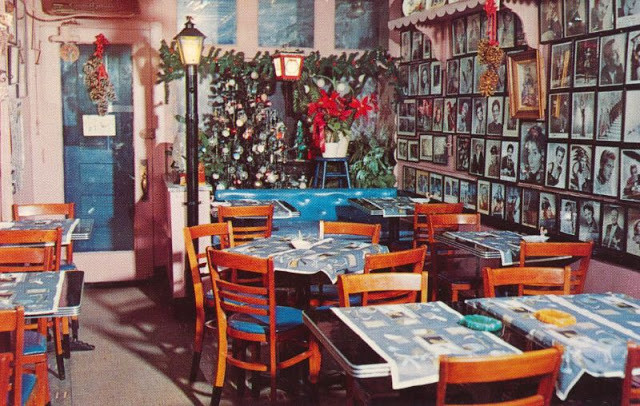 Nhà hàng Madame Romaine de Lyon, một nhà hàng kiểu Pháp khác ở 133 phố Đông 56.