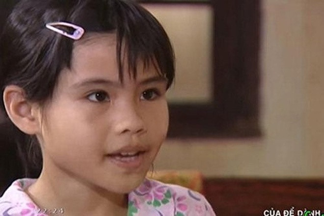 Trong Của để dành, Hương Mai vào vai bé Luyến dễ thương, chịu khó. Cô bé sinh ra trong gia đình vất vả, có cha làm phụ hồ, mẹ bị tật ở chân. Do đó, Luyến từ bé phải xa nhà để lên thành phố làm giúp việc. Sau khi phim đóng máy, Hương Mai hạn chế hoạt động nghệ thuật. Cô chỉ sắm vai phụ trong một số tác phẩm như XU50, Bão khô, Hương ngọc lan...
