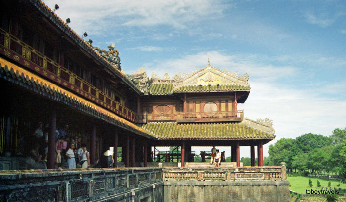 Trên lầu Ngũ Phụng của Ngọ Môn.