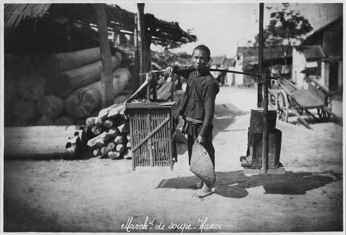 Gánh phở rong.
