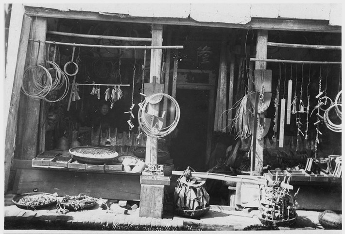 Cửa hàng đồ kim khí.