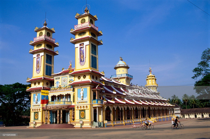 Toàn cảnh Tòa thánh Tây Ninh, khoảng đầu những năm 2000. Ảnh: Christophe Boisvieux/Getty Images.