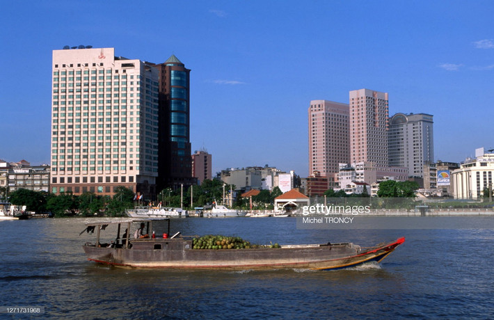 Khu vực trung tâm TP. HCM nhìn từ sông Sài Gòn.