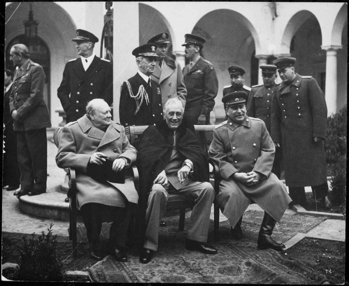 Truman hy vọng rằng điều này sẽ dằn mặt Stalin, buộc Liên Xô phải chấp nhận các yêu cầu của phe Đồng minh trong việc phân chia châu Âu sau chiến tranh. Nhưng Stalin tỏ ra không ấn tượng lắm với tin tức này.