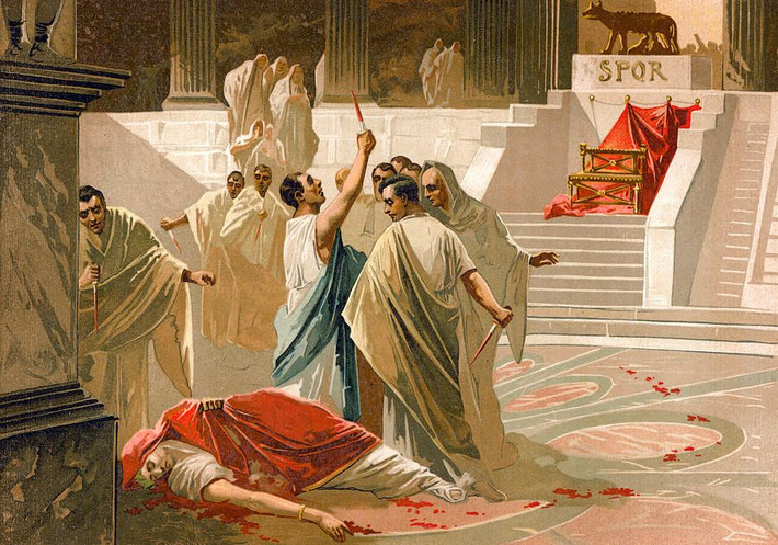 Marcus Brutus - người mà Caesar bảo trợ - cũng đã đâm ông và Caesar được cho là đã thốt lên bằng tiếng Hy Lạp rằng: “Cả con nữa sao?”.