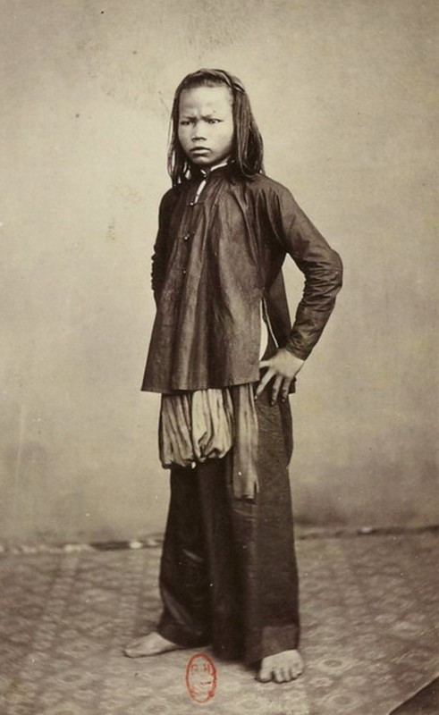 Bé gái Sài Gòn.