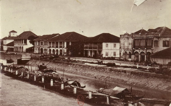 Khu phố Tây ở Sài Gòn.