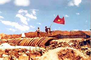 Lòng chảo Mường Thanh, (nay thuộc thành phố Điện Biên Phủ, tỉnh Điện Biên) là nơi diễn ra chiến dịch Điện Biên Phủ chấn động địa cầu từ ngày 13/3 – 7/5/1954, với chiến thắng của Việt Minh trước quân viễn chinh Pháp. Nhờ tài cầm quân kiệt xuất của mình, tên tuổi Đại tướng Võ Nguyên Giáp đã trở thành một huyền thoại từ chiến dịch này.