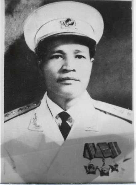 2. Đại tướng Nguyễn Chí Thanh (1914-1967). Năm thụ phong: 1959. Quê quán: Thừa Thiên Huế. Bí danh: Sáu Vi, Trường Sơn. Chức vụ cao nhất: Chủ nhiệm Tổng cục Chính trị. Chức vụ cao nhất trong ĐCSVN: Ủy viên Bộ Chính trị (1951-1967). Danh hiệu khác: Huân chương Sao vàng (truy tặng).