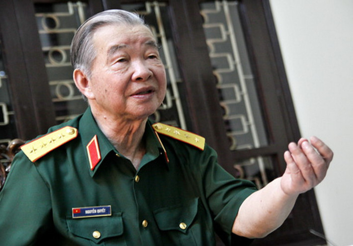 8. Đại tướng Nguyễn Quyết (Nguyễn Tiến Văn) (năm sinh: 1922). Năm thụ phong: 1990. Quê quán: Hưng Yên. Chức vụ cao nhất: Phó Chủ tịch Hội đồng Nhà nước. Chức vụ cao nhất trong ĐCSVN: Bí thư Trung ương Đảng khóa VI. Danh hiệu khác: Huân chương Sao vàng.