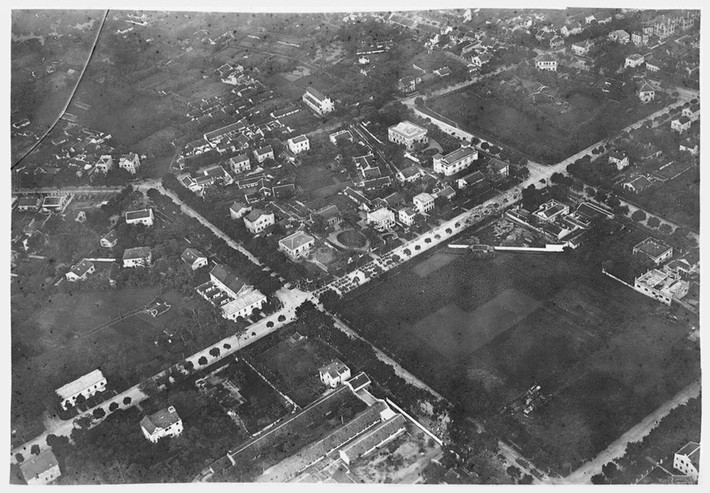Một góc Hà Nội thập niên 1930 nhìn từ máy bay.