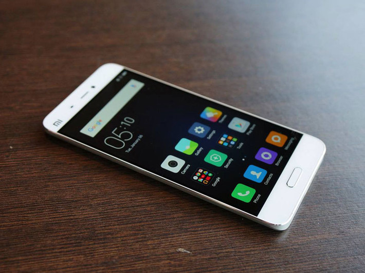 ệ điều hành Android 6.0 Marshmallow, được tùy biến trên giao diện MIUI 7.0.