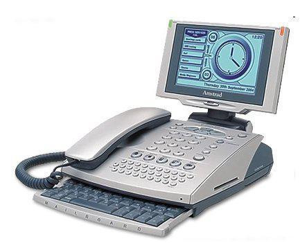 10. Amstrad E-mailer. Lý do: Lỗi thiết kế, đắt tiền. Tham gia vào chức năng e-mail trong điện thoại cố định truyền thống liệu có phải là một ý tưởng tốt? Rõ ràng là không. Các Amstrad E-mailer xây dựng một trình duyệt Web dial-up, bạn có thể gửi e-mail, nhưng việc sử dụng tổng thể phức tạp, khó sử dụng, hoàn toàn kém thuận lợi với PC.