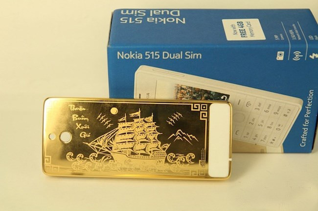 Một chiếc Nokia 515 với lời chúc thuận buồm xuôi gió.