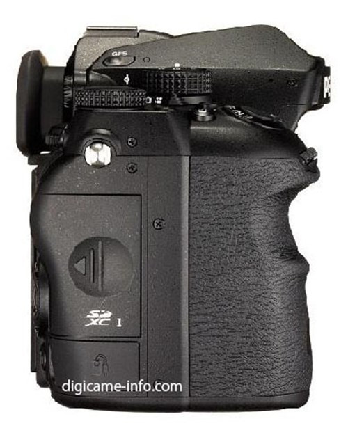 Cũng theo chia sẻ, mẫu máy ảnh full-frame Pentax K-1 sẽ trang bị cảm biến 36,4MP (kích thước 35,9x24,0mm), dải nhạy sáng ISO 100 - 204.800, khả năng chụp liên tục 6,5 khung hình/giây, hỗ trợ thẻ SD/SDHC/SDXC và cũng được tích hợp GPS.
