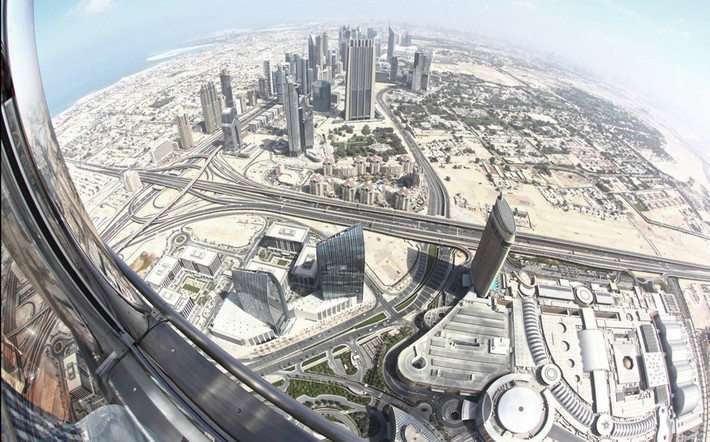 Toàn cảnh Dubai nhìn từ đài quan sát ở tháp Burj Khalifa.