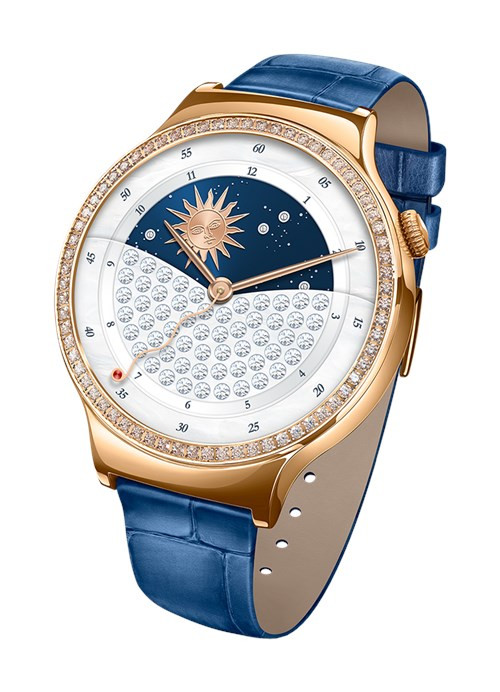  1. Huawei Watch Jewel – Giá 600USD. Một nhà sản xuất SmartWatch được cho là nghiêm túc tìm cách thu hút khách hàng nữ phải kể tới Huawei. Chiếc đồng hồ Huawei Watch Jewel mà bạn nhìn thấy ở đây là một sản phẩm kỹ thuật đẹp đẽ, được nạm đá quý quanh màn hình tròn. Bên trong, phiên bản đặc biệt này không khác gì so với cấu hình của một chiếc Huawei Watch tiêu chuẩn.