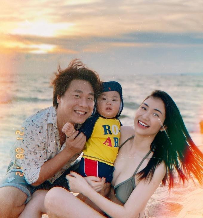 gỡ tưởng có tổ ấm đẹp như mơ, nhưng cả hai quyết định cho nhau lối đi riêng. Được biết cặp đôi chia tay trong hòa bình, vẫn bảo vệ lẫn nhau trước búa rìu dư luận, cư xử văn minh và cùng chăm sóc con trai chung là bé Bo. Vì không đăng ký kết hôn, cả hai không có ràng buộc nào về pháp lý, không phải ra tòa.