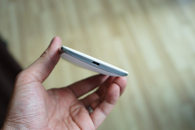 Moto X Play hiện được Mai Nguyên Luxury Mobile chào bán với giá 8,19 triệu đồng.