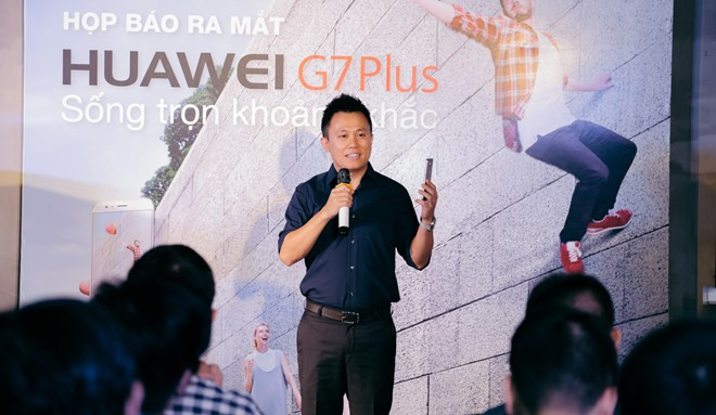 Sau Lenovo, Ancatel, đến lượt Huawei mang đến thị trường Việt Nam smartphone Android chú trọng vào khả năng chụp ảnh. Tuy nhiên, khác với đối thủ, Huawei không định vị sản phẩm của mình ở phân khúc phổ thông, mà đặt mức giá của điện thoại Huawei G7 Plus rất gần với nhóm cao.