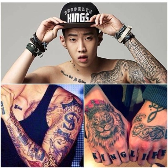 Thật khó để có thể đếm được số hình xăm trên người Jay Park khi toàn bộ ngực, cánh tay, bàn tay và cổ của anh đều đã bị phủ kín bởi những hình ảnh và câu chữ khá độc đáo.