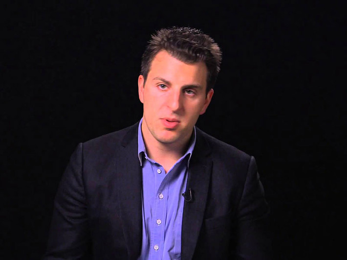 8. Brian Chesky (34 tuổi, đồng sáng lập kiêm Giám đốc điều hành tập đoàn Airbnb, tổng tài sản: 3,3 tỷ USD).