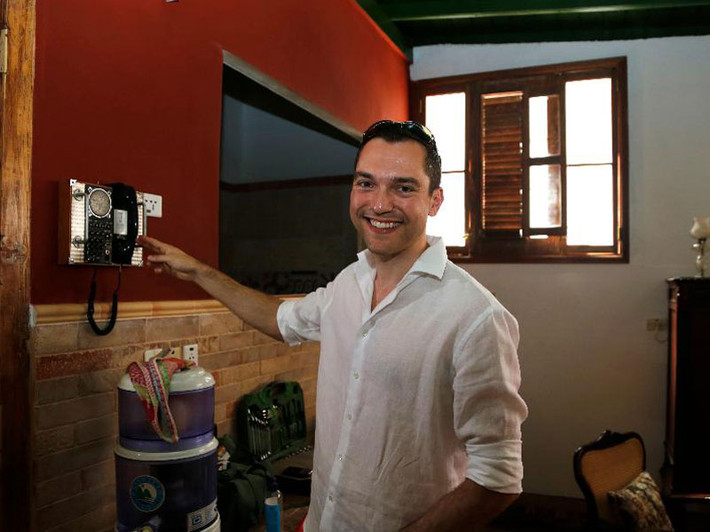7. Nathan Blecharczyk (32 tuổi, đồng sáng lập kiêm Giám đốc công nghệ của tập đoàn Airbnb, tổng tài sản: 3,3 tỷ USD).