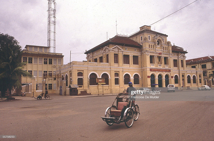 Bưu điện trung tâm của thành phố Phnom Penh.