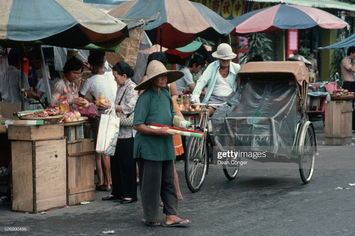 Khung cảnh tại một khu chợ.