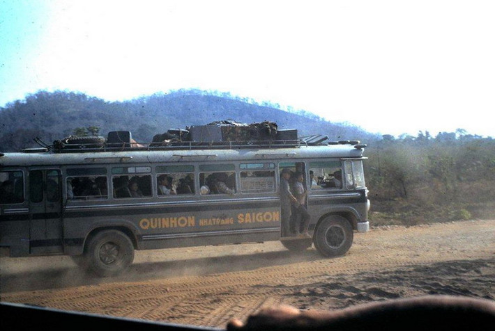 Xe buýt liên tỉnh Quy Nhơn - Nha Trang - Sài Gòn.