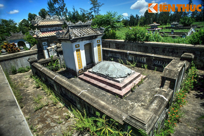 Mộ được xây theo dạng mai rùa, một kiểu mộ thường gặp của các quý tộc, đại thần nhà Nguyễn.