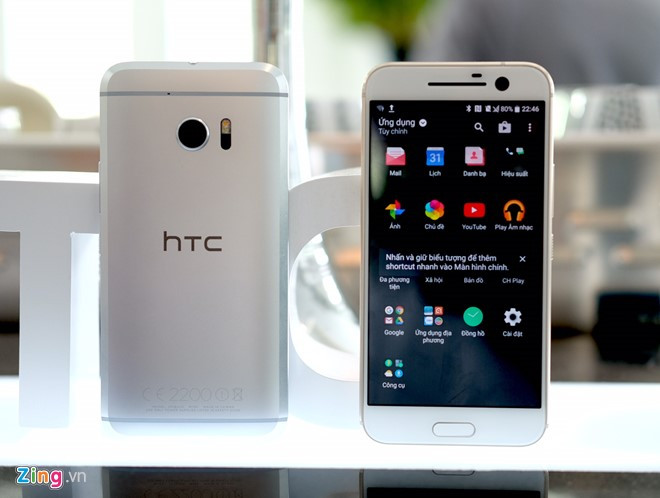 Smartphone Android toàn diện nhất: Thân cứng cáp, giao diện mượt mà, cấu hình mạnh, camera tốt và chú trọng đến khả năng chơi nhạc chất lượng cao, HTC 10 xứng đáng là sản phẩm toàn diện nhất của HTC từ trước đến nay. Có thể đây là canh bạc cuối cùng của HTC, khi hãng cố gắng tích hợp thật nhiều những cái nhất vào trong sản phẩm nhằm tăng khả năng cạnh tranh với Samsung, Apple.