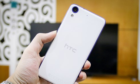 HTC Desire 628 - 5 triệu đồng. Đây là smartphone tầm trung đầu tiên của HTC có RAM 3GB. Thiết kế của Desire 628 trông giống mẫu Desire Eye chống nước với vỏ nhựa kết hợp nhiều màu sắc. Tuy nhiên, điểm hạn chế của Desire 628 là màn hình 5 inch với độ phân giải chỉ HD.