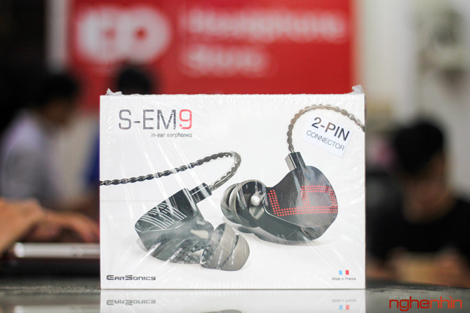 Tai nghe Earsonics S-EM9 là phiên bản nâng cấp được phát triển trên sự thành công của S-EM6.