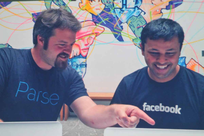 Năm 2013, Facebook trả 85 triệu USD cho công ty có tên Parse, giúp lập trình viên quản lý và phát triển ứng dụng di động. Song, Parse sẽ chính thức biến mất vào ngày 28/1/2017.
